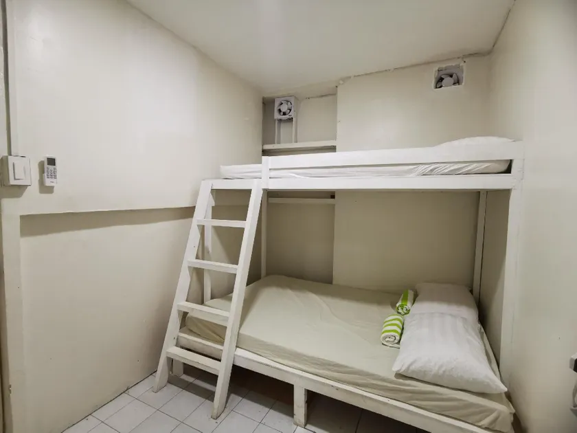 Resort's Side Hostel near Shangrila - Image 1