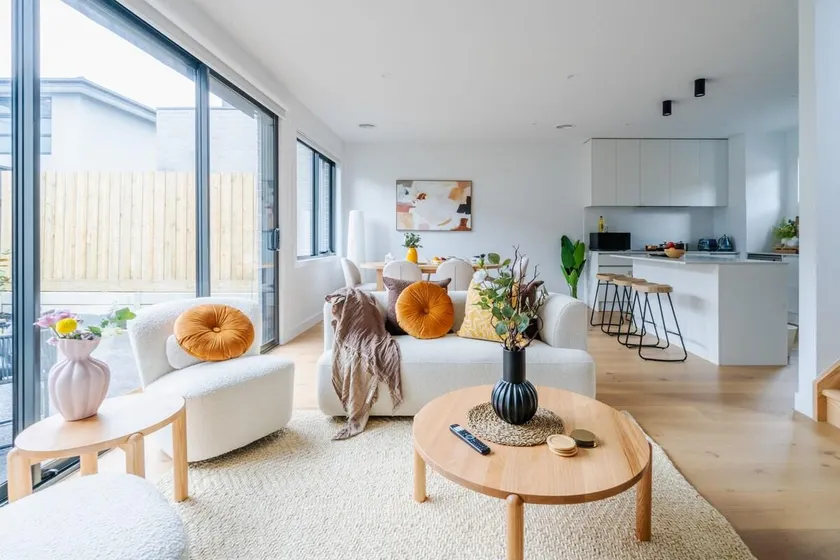 Modern Family Home 3BR in Box Hill North - Image 1