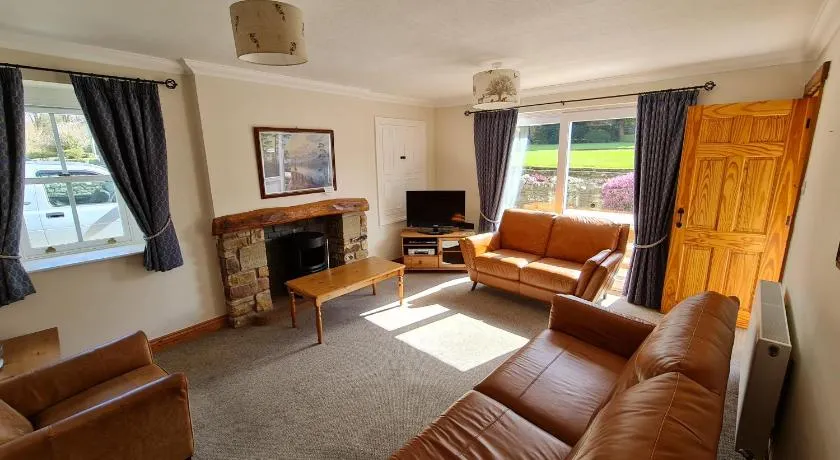 Stable Cottage - Image 1