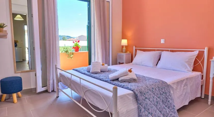 Vicky’s Luxury Apartment Sidari - Image 1