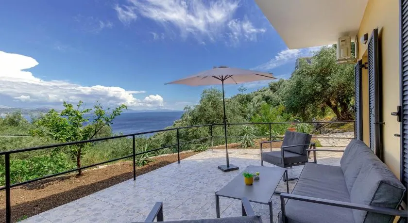 Kaminaki Seaview Apartments - Image 1