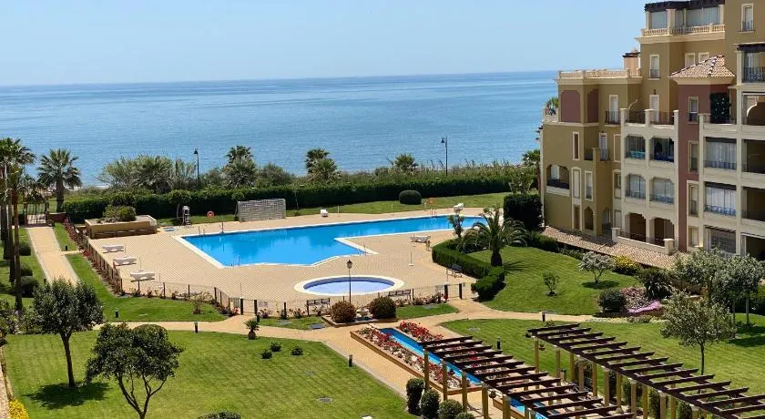 Sol y mar - Image 1