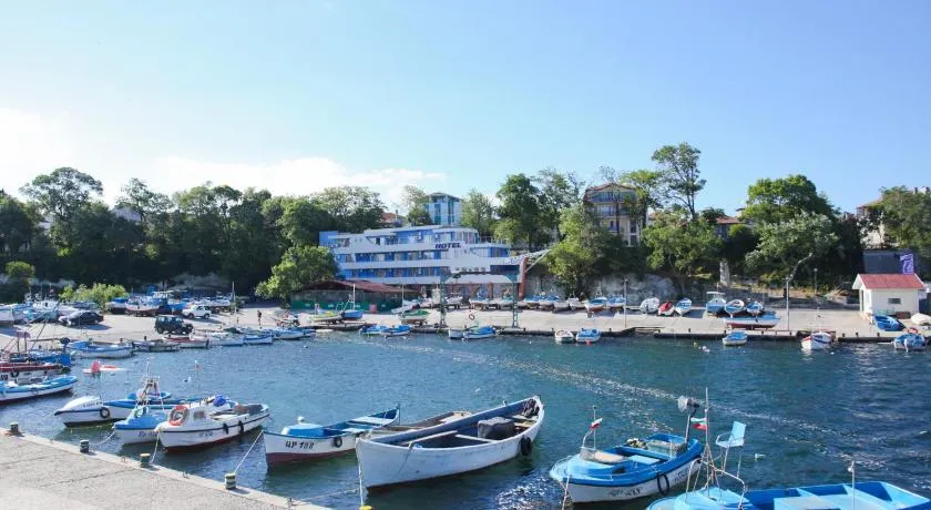 Ribarska Sreshta Family Hotel - Image 1