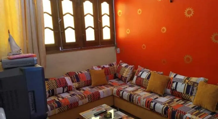 Roma House - Image 1