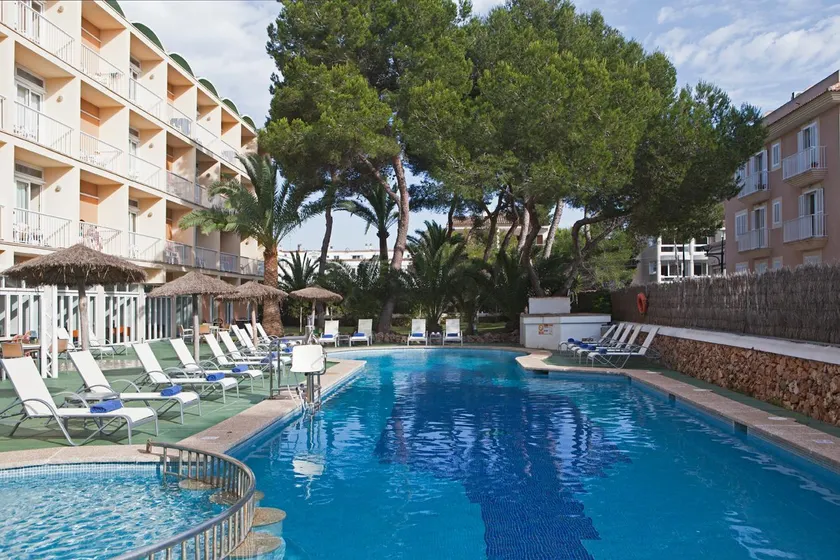 Hotel Isla de Cabrera - Image 1