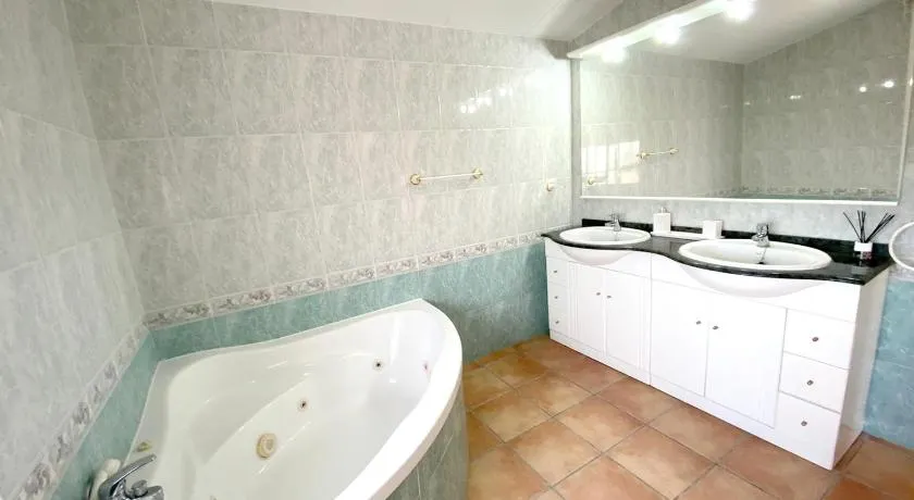 Homerez - Villa Vidreres med pool - Image 1