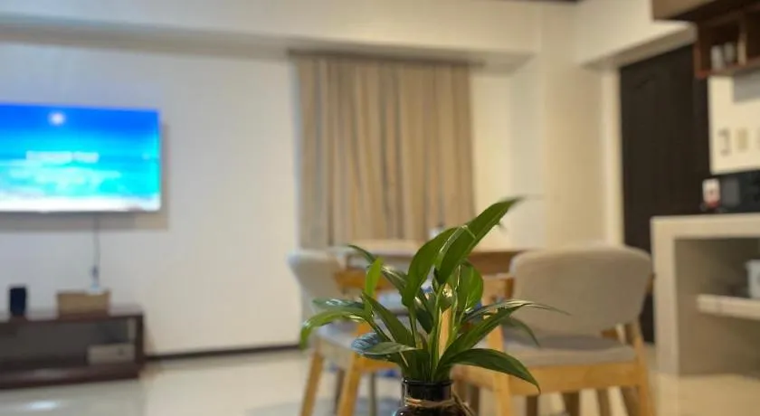 Gentleman's Suite - Image 1
