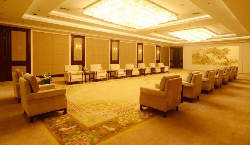 Star International Hotel - Image 1