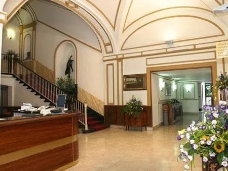 Hotel Vittoria - Image 1