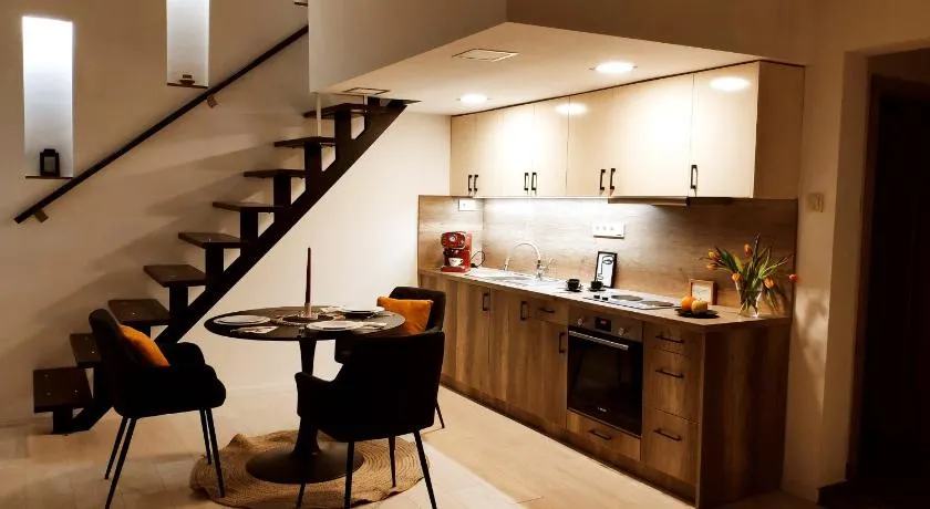 F27 Ferenc Apartment - Image 1