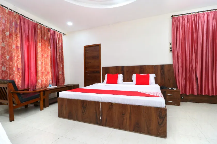 OYO A One Home Stay - Image 1