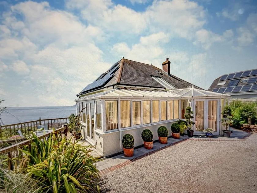Crownhill Bay House - Image 1