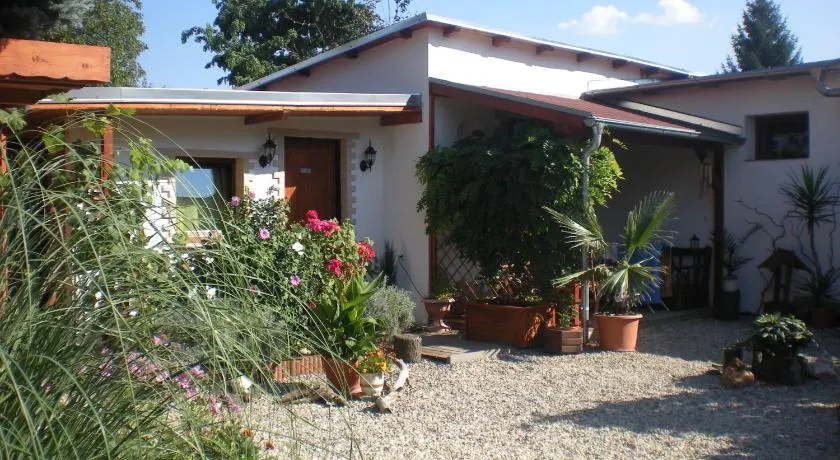Sophia Cozy Self Catering Apartment - Image 1