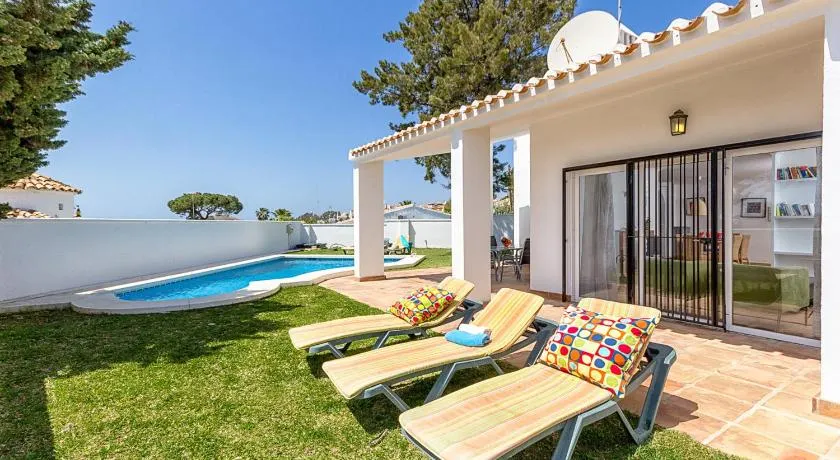 J03 Villa Mabola - Villa - Image 1