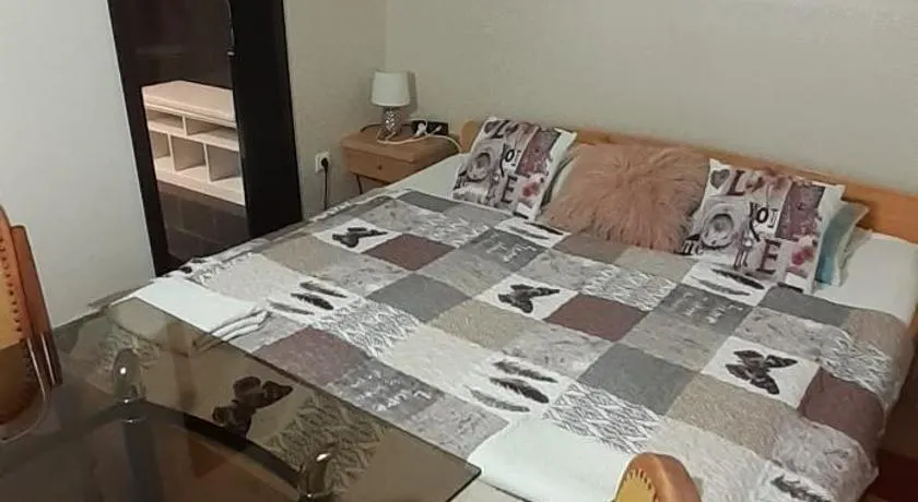 Oázis Apartmanház - Image 1
