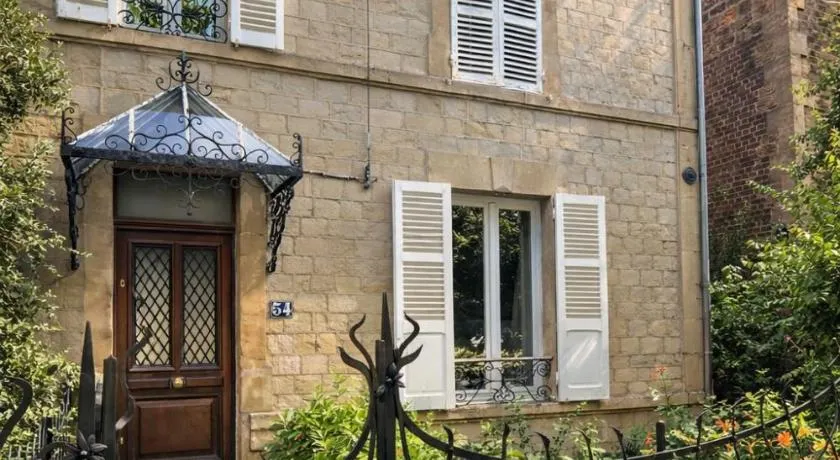 Maison Familiale et Appartement Les Perdrix - Image 1