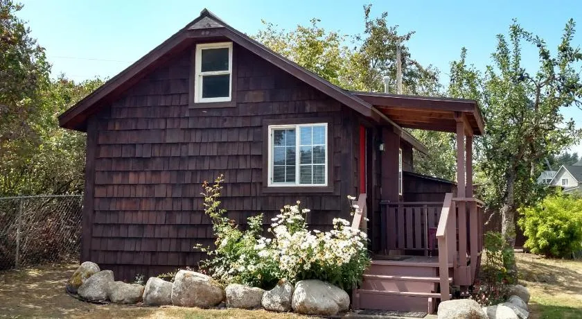 Jones Cabin - Image 1