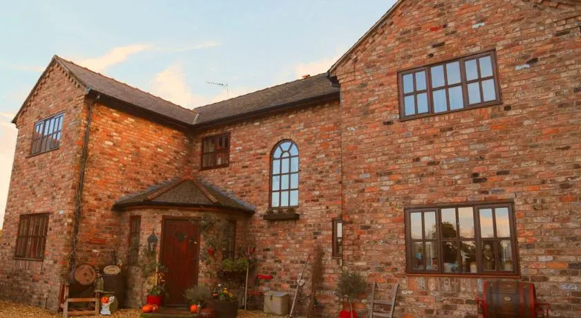 Bumbleberry Cottage - Image 1