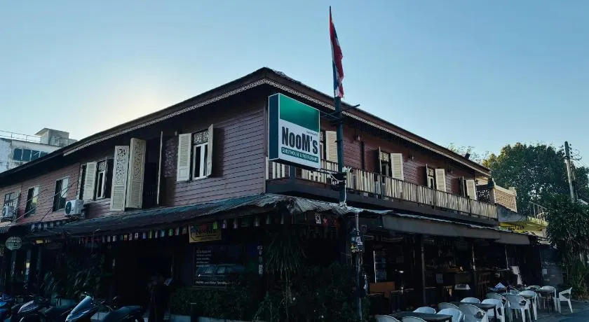Noom Guesthouse - Image 1