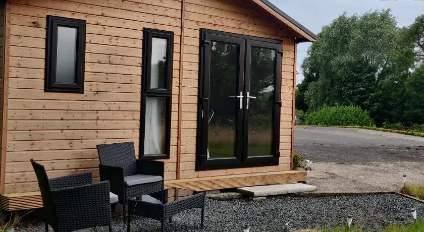 Cosy log cabin with views of Scrabo tower - Image 1