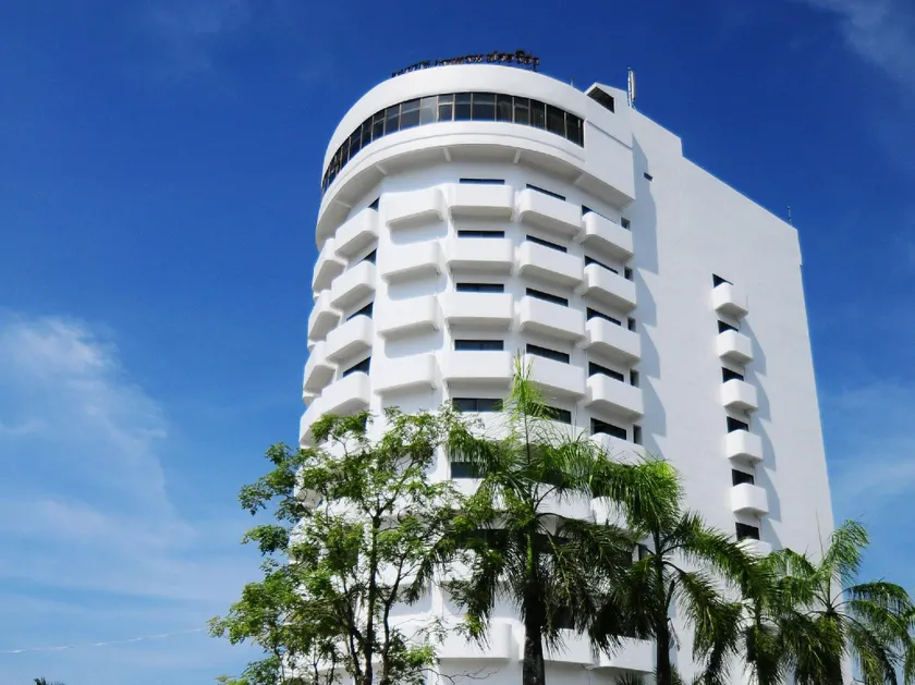 Florida Hotel - Image 1