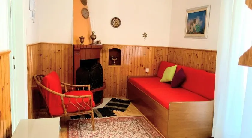 Traditional penthouse with mountain view - Image 1