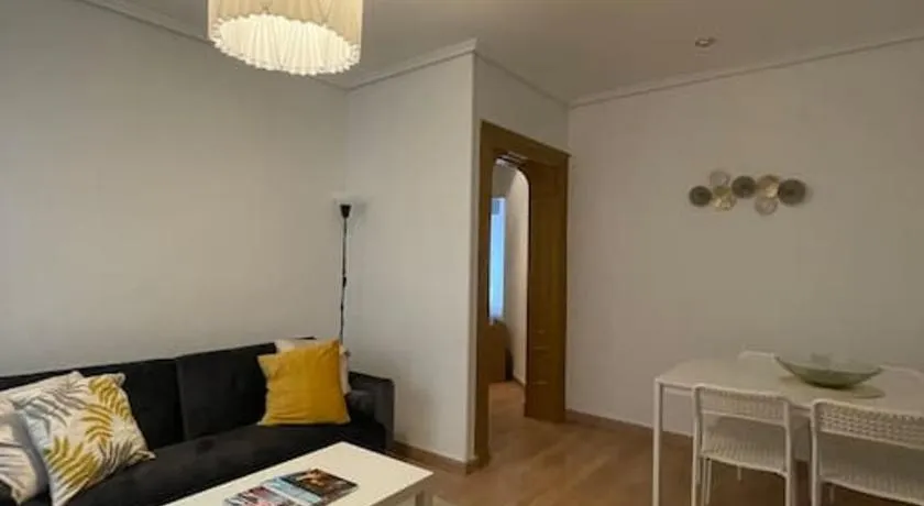 Céntrico apartamento a estrenar - Image 1