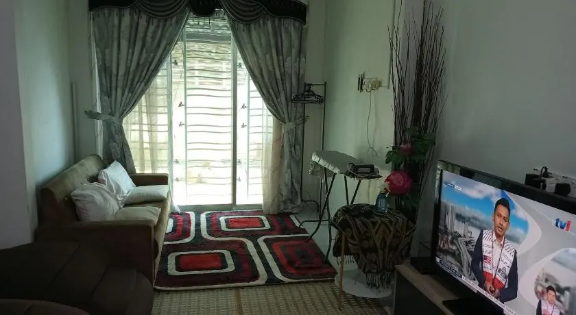 Villa Fairuz Hana Islamic Stay - Image 1