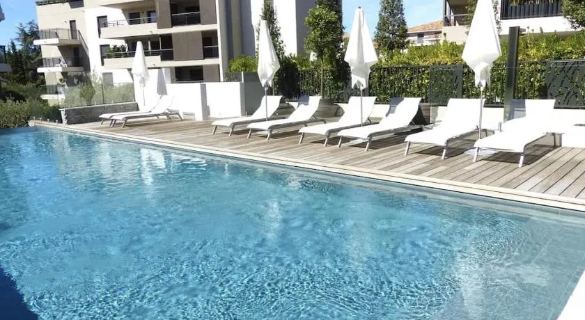 Luxury & Exclusive Resort - Image 1