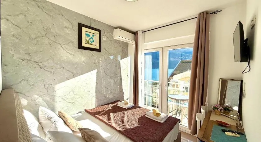 Beachfront Bliss - Image 1