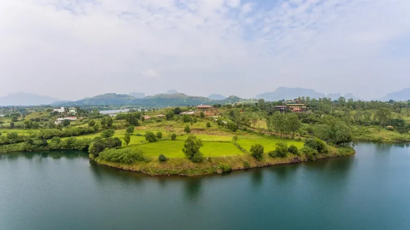 Travalong Yahvi - 6 BHK Lakefront  Pool Villa - Image 1