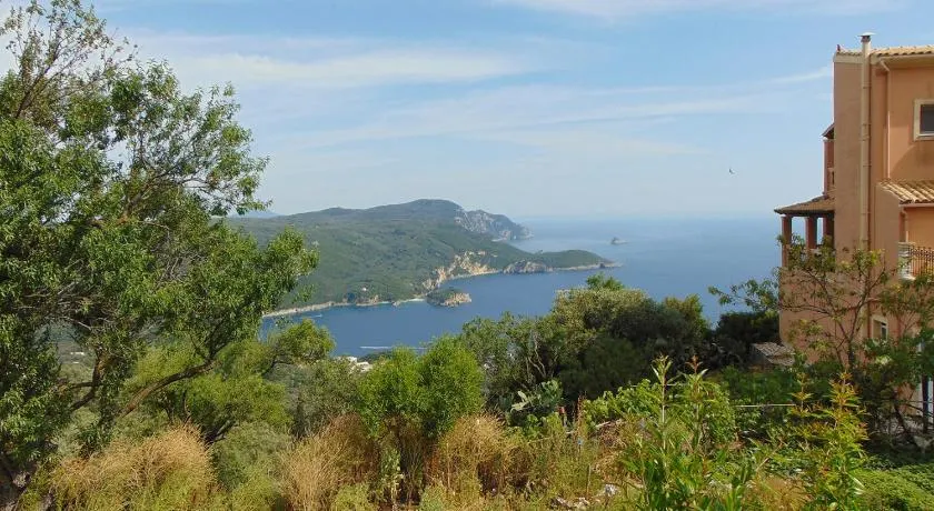 Lakones View House - Image 1