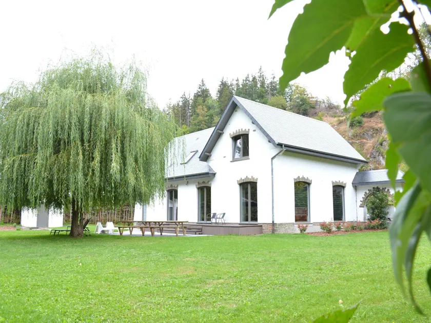 Beautiful Villa in Houffalize with Garden - Image 1