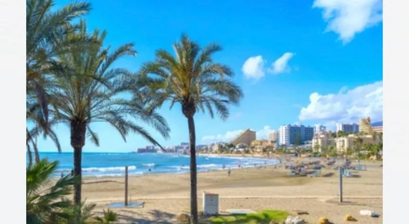 Apartamento Superior Alay en Puerto Marina playa - Image 1
