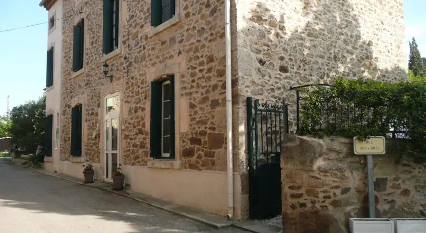 LES TERRES BASSES - Image 1