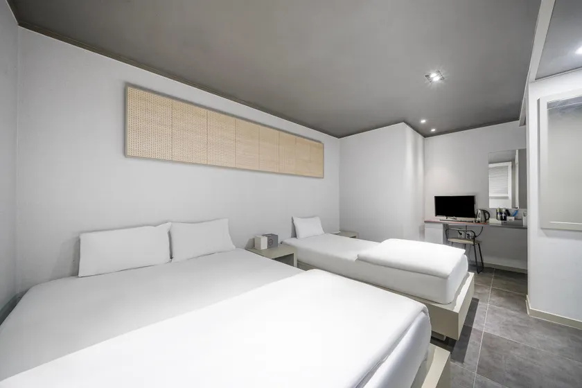 Daegu Bonridong Lovely Hotel - Image 1