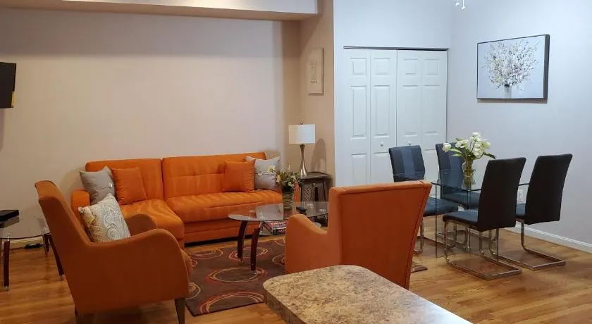 RELAXING 3 BR WITH FREE PARKING AT THE SEQUOIA - Image 1