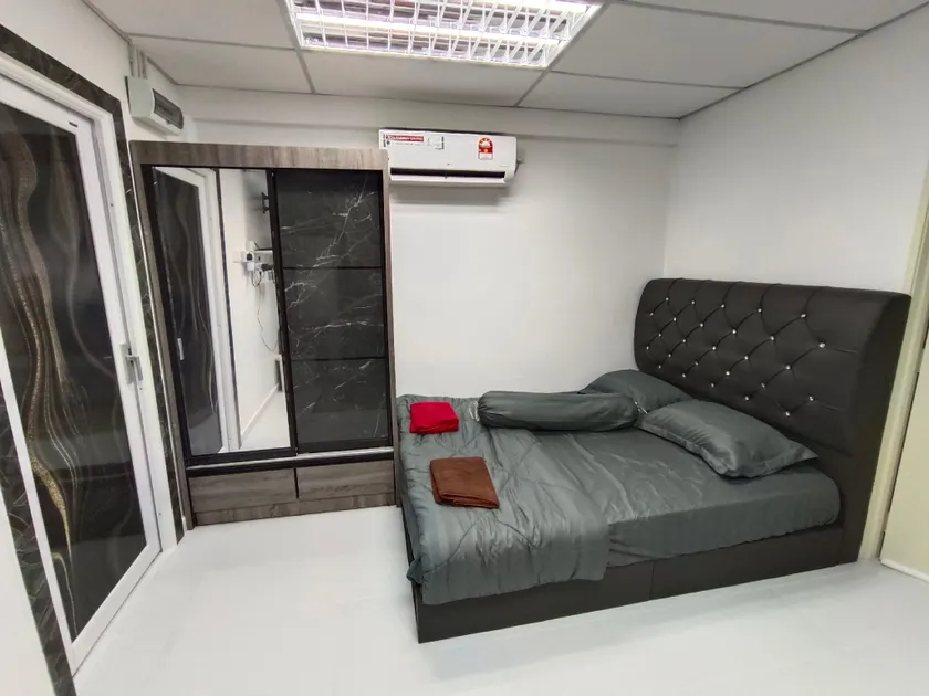 ROOMSTAY NIMAZA Bilik 1 - Image 1