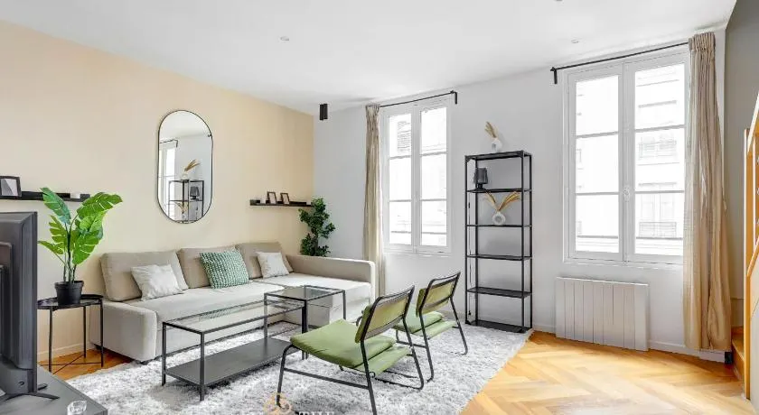 Elegance Versaillaise - Sejour dException - 8P - Image 1