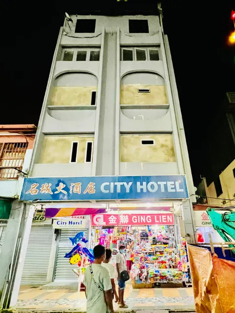 City hotel - Image 1
