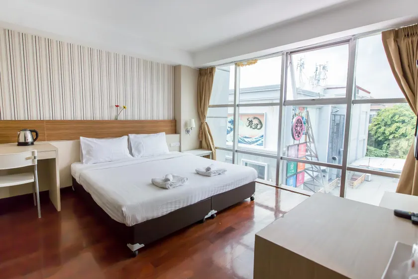 Snooze Hotel Thonglor Bangkok - Image 1