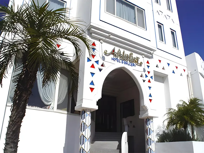 Arabian Art Hotel & Gallery - Image 1