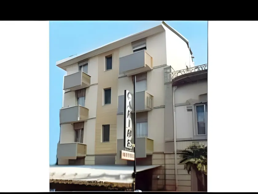 Hotel Caribe - Image 1