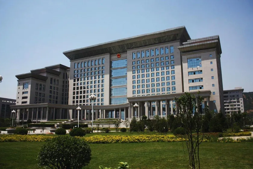 Pesht Hotel - Image 1