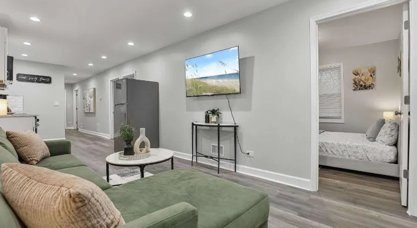 Cozy 4BR 2BA Worth Home - Image 1