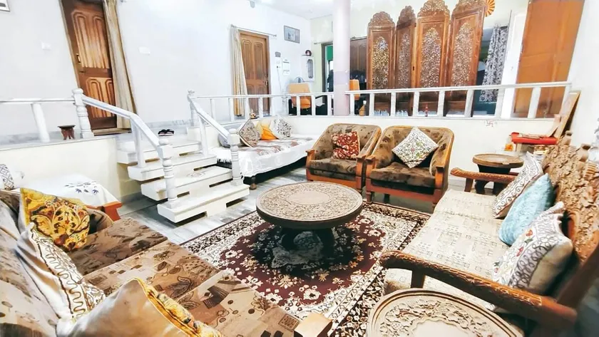 Luxurious 4-Bedroom Villa at Base of Mount Abu - Image 1