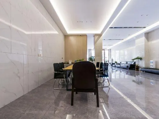 huayi hotel - Image 1