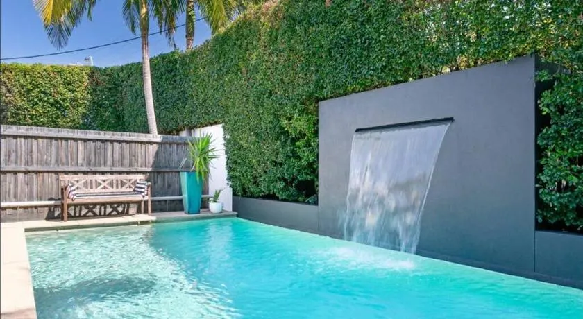 Casa de Palmas Noosa - Image 1