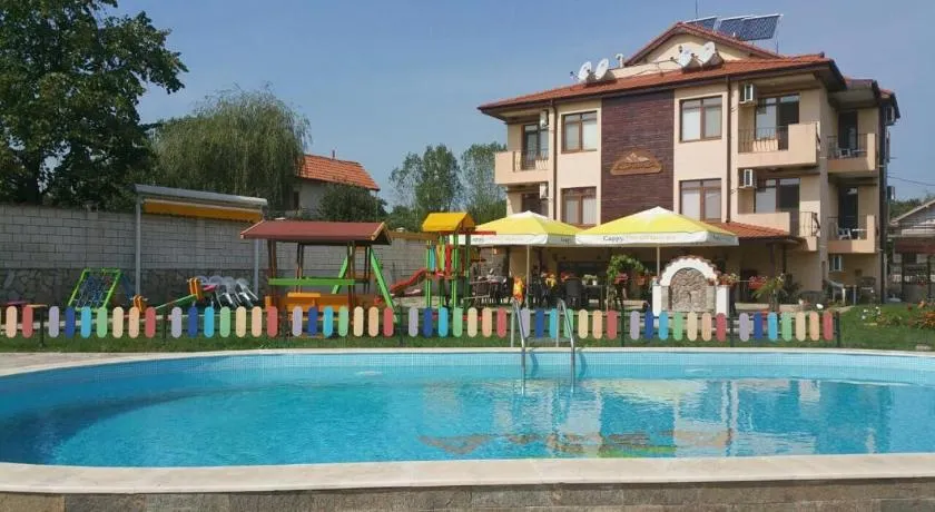 Guest House Arima - Image 1