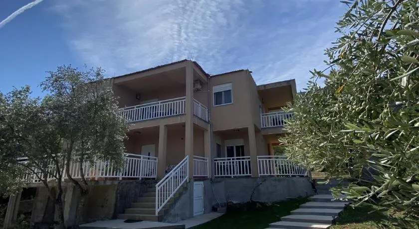 Apartments with parking space Cove Osobjava, Peljesac - 21944 - Image 1